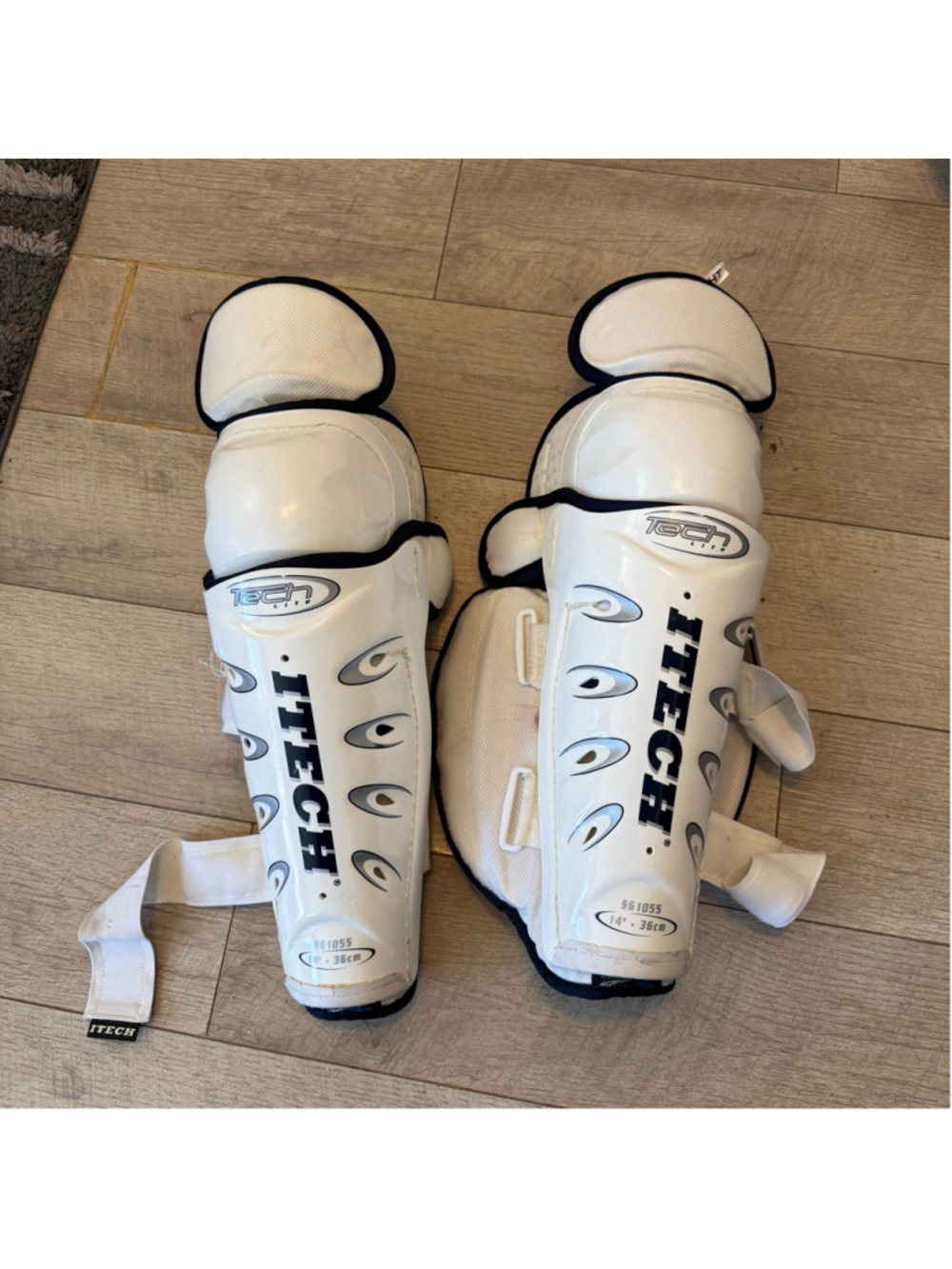 ITECH Tech Lite Hockey Shin Guards 14” 36cm Senior 3D Air White Pair